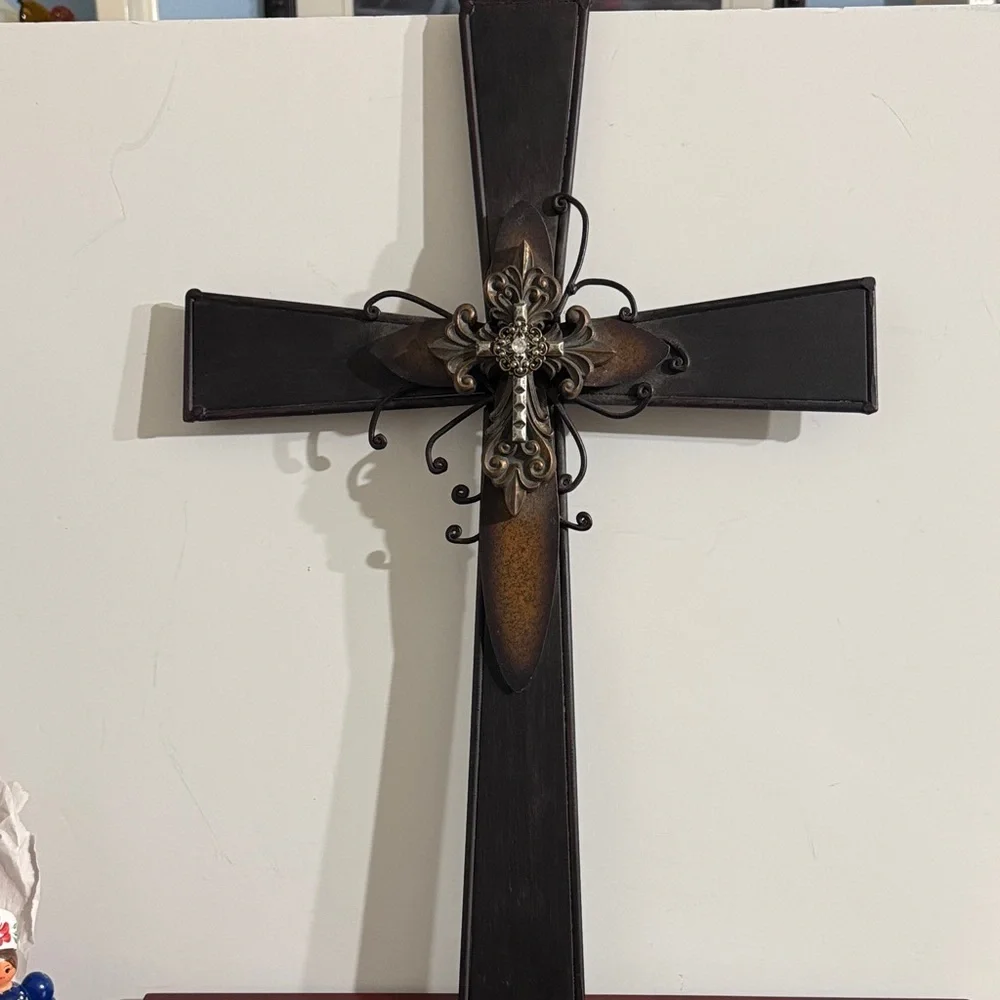 Elegant Large Metal Black and Brown Wall Cross Decor